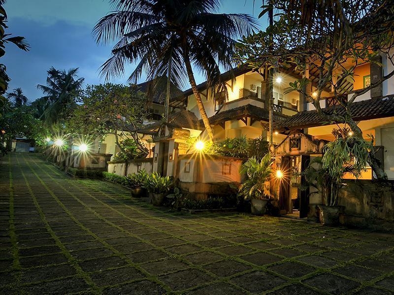 Dewi Sinta Hotel And Restaurant Tanah Lot Exteriör bild